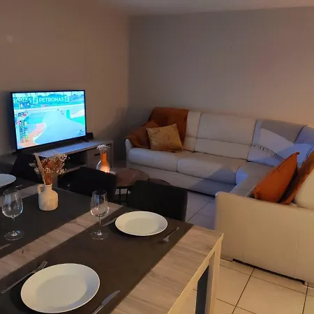 Sea-level Apartment *