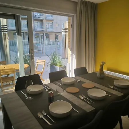 Sea-level Lägenhet Oostende